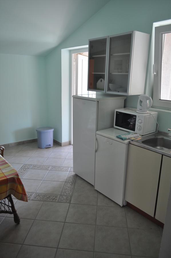 Tri Srca Apartments & Rooms Funtana Luaran gambar