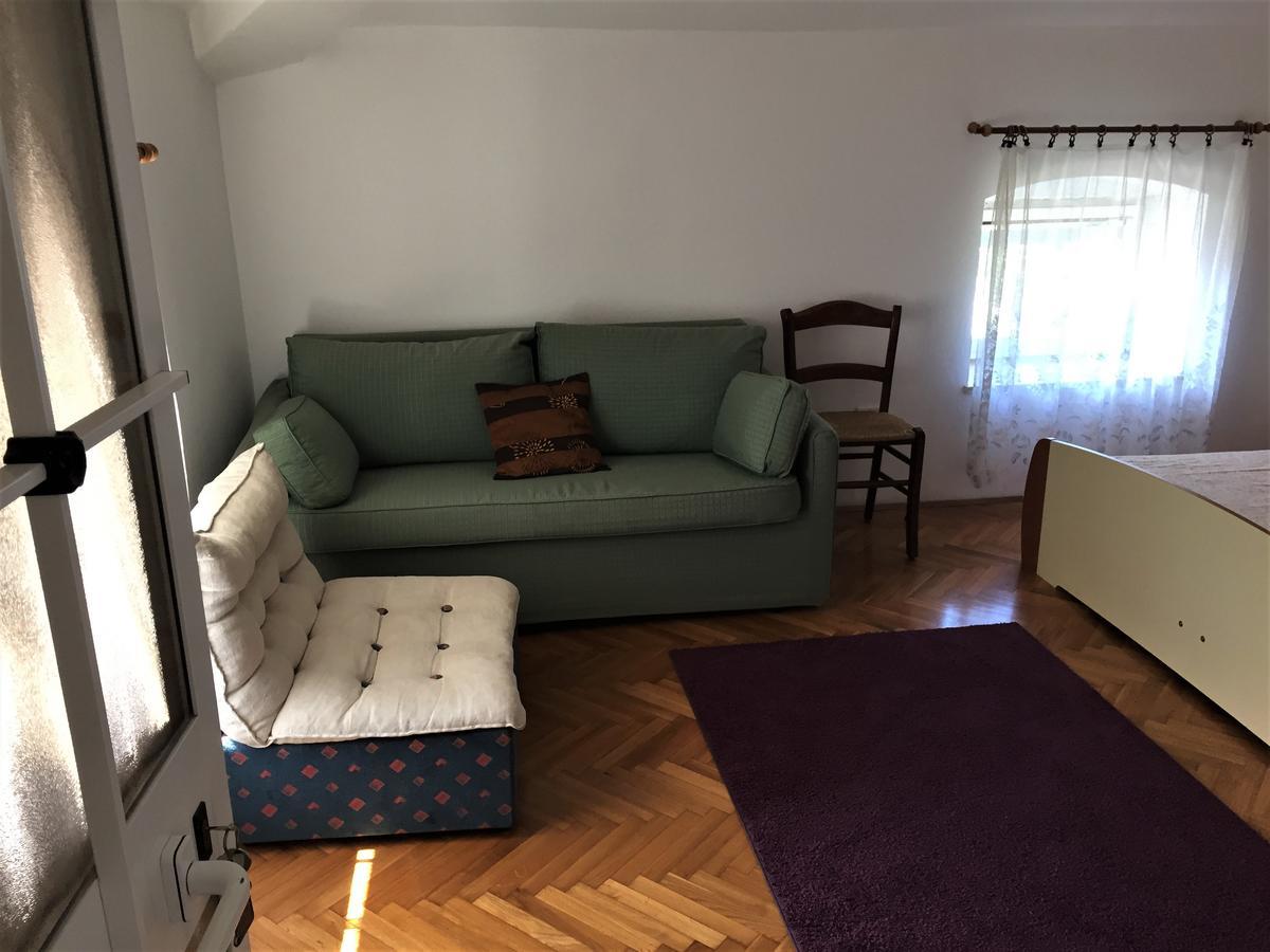 Tri Srca Apartments & Rooms Funtana Luaran gambar