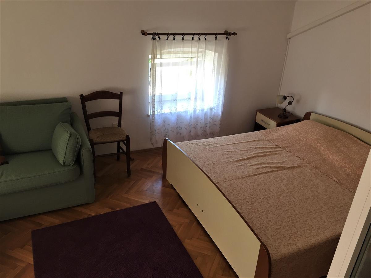 Tri Srca Apartments & Rooms Funtana Luaran gambar